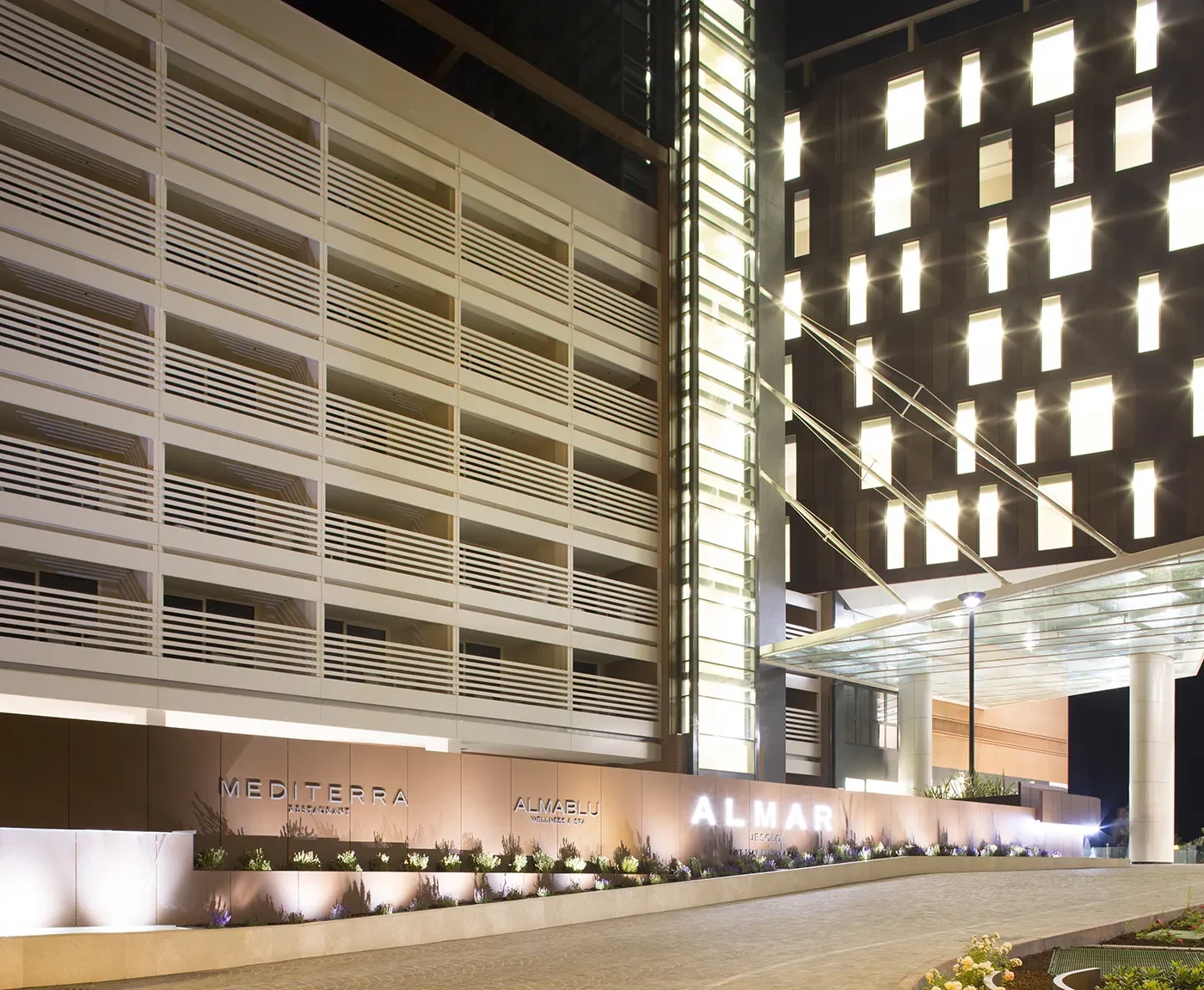 Almar 5 Star 
Hotel & Resort